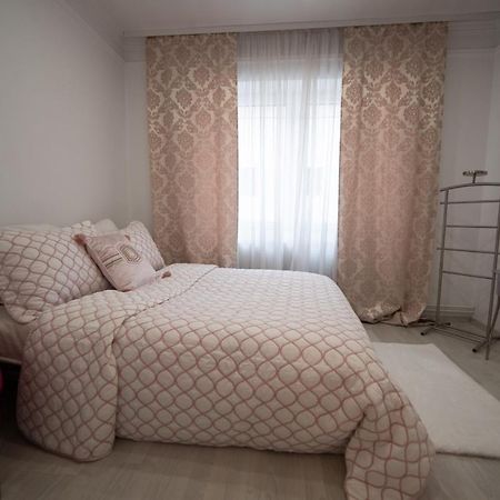 Ferienwohnung JelenaR Novi Sad Exterior foto