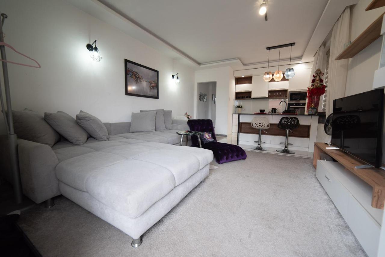 Ferienwohnung JelenaR Novi Sad Exterior foto