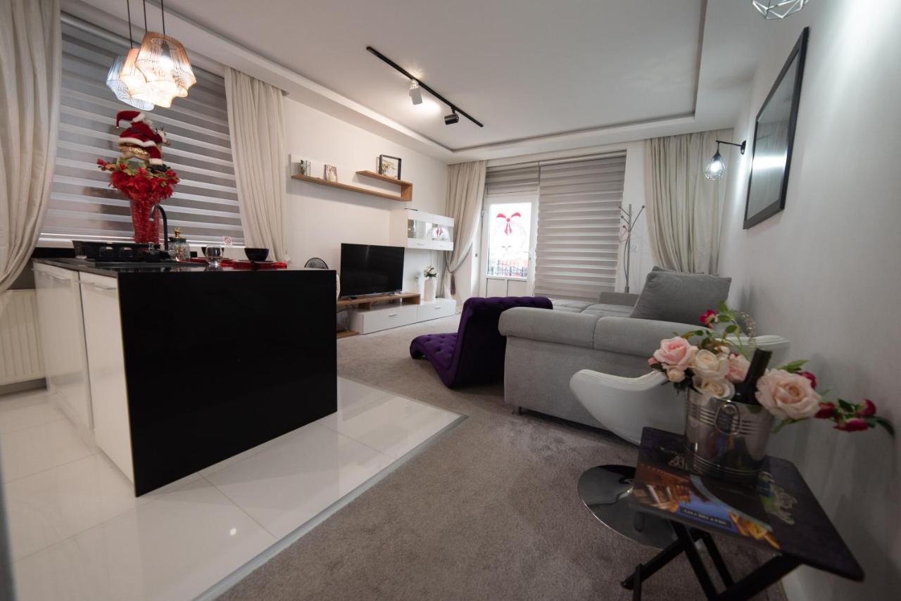 Ferienwohnung JelenaR Novi Sad Exterior foto