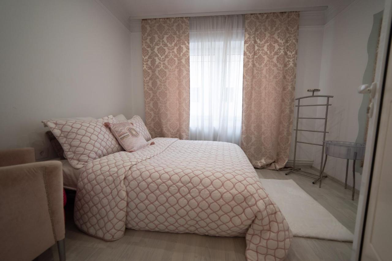 Ferienwohnung JelenaR Novi Sad Exterior foto