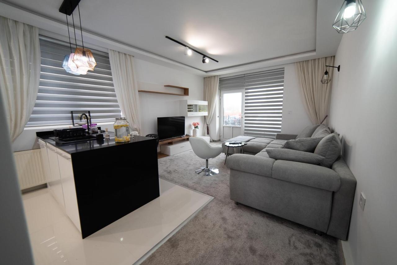 Ferienwohnung JelenaR Novi Sad Exterior foto