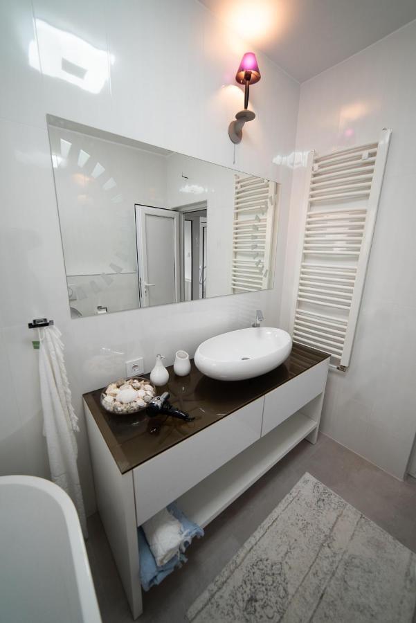 Ferienwohnung JelenaR Novi Sad Exterior foto