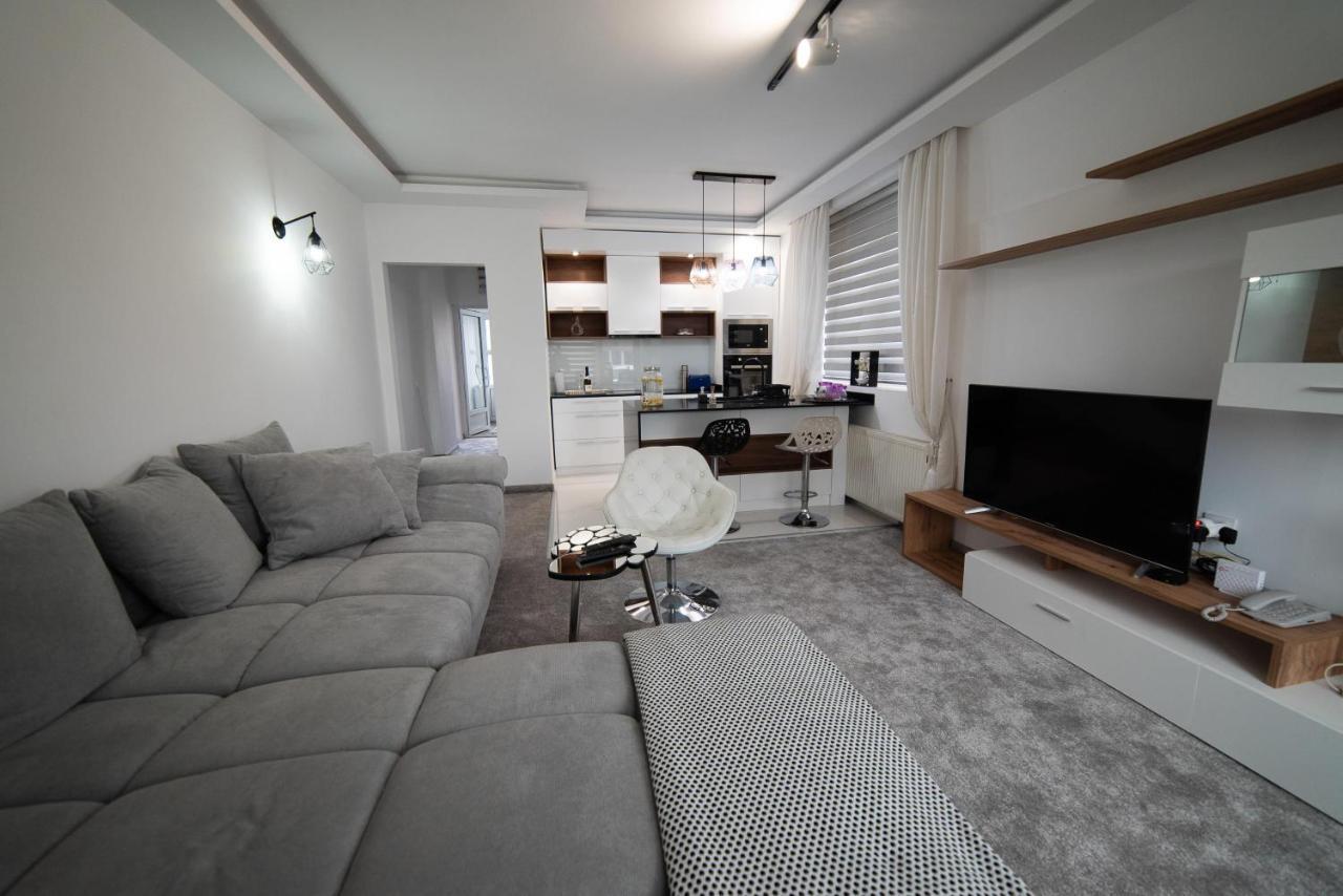 Ferienwohnung JelenaR Novi Sad Exterior foto